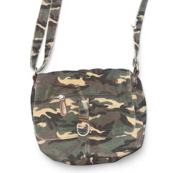 camo crossbody bag - Picture 1 of 7
